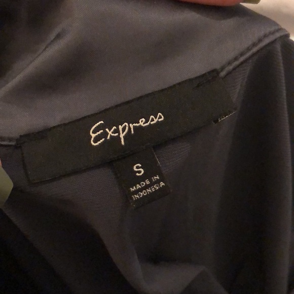 Express top/dress. - Picture 5 of 5